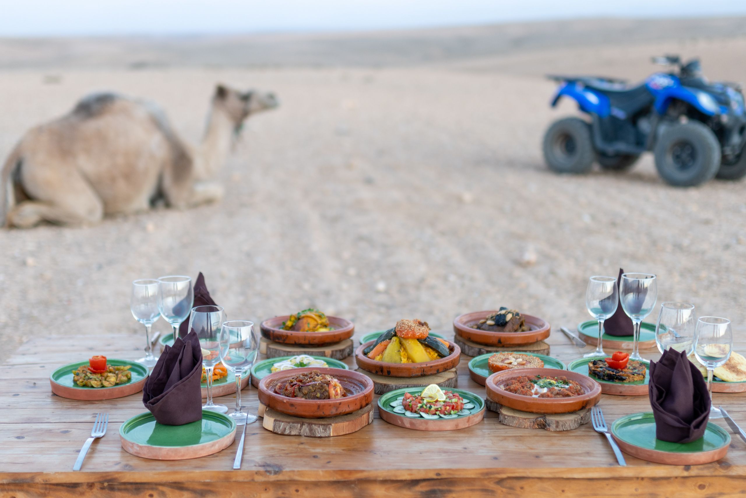 Agafay Combo: 1h Quad + 1h Camel + Dinner (Luxury Camp)
